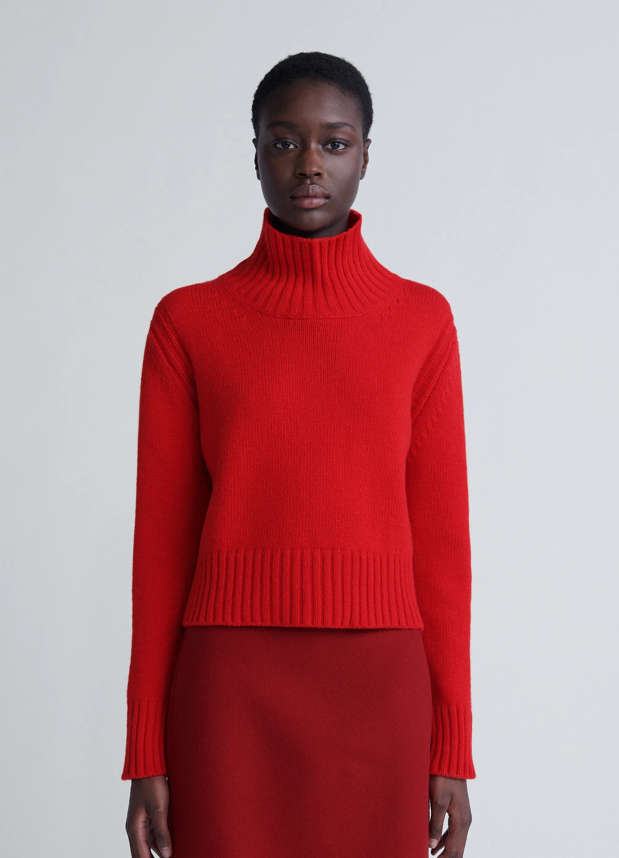 Fintra Crop High Neck in Red