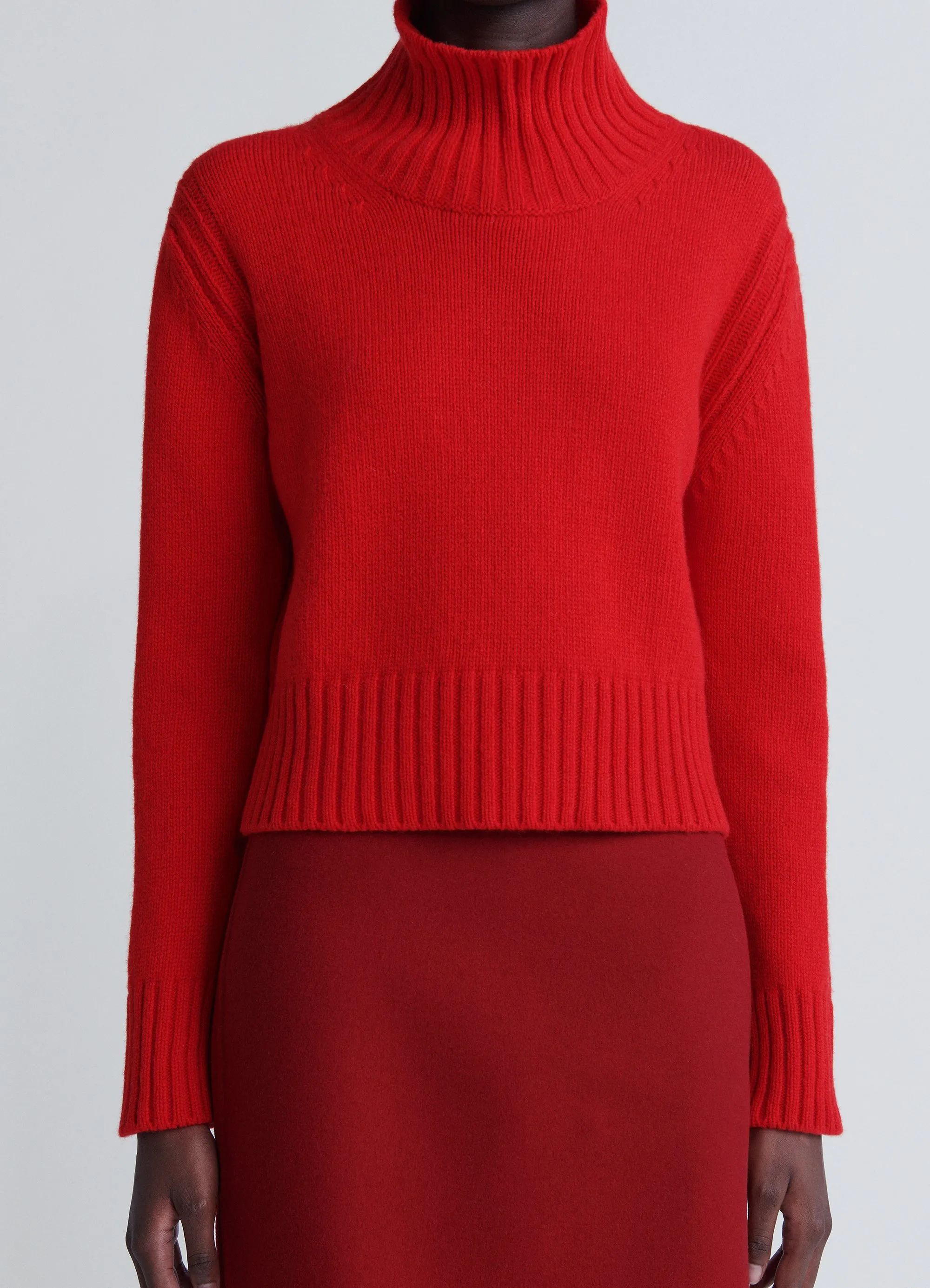 Fintra Crop High Neck in Red